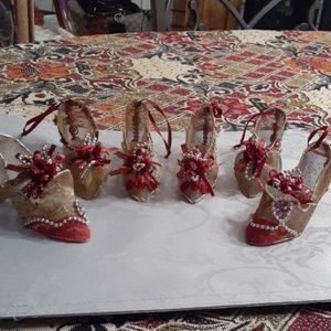 SALE 6 Wire Victorian ornaments